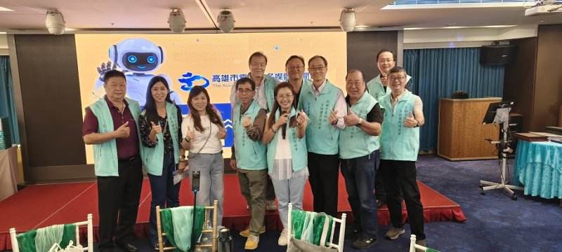 高雄市雲網路多媒體新聞協會會員大會熱鬧登場  三黨代表齊聚　媒體人共創AI數位新篇章　雙重抽獎嗨翻全場