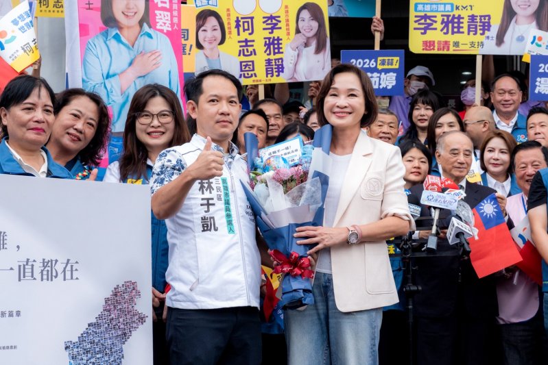  林于凱陪同柯志恩完成高雄市長參選登記　談港市發展、半導體紅利及產業升級