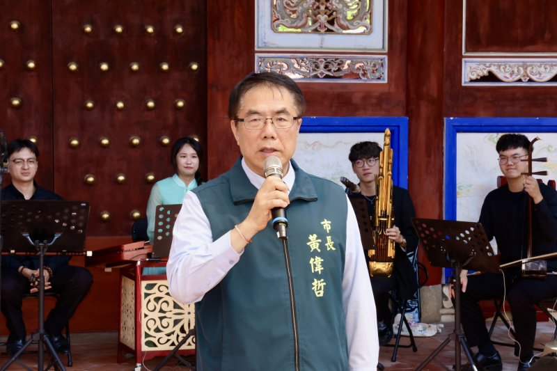 孔廟360週年「可圈可點」 黃偉哲點硃砂啟智慧 學童迎文教洗禮