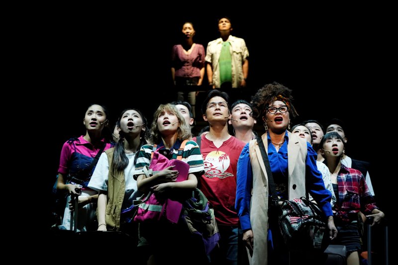 《海角七號》當年以5.3億元票房寫下國片傳奇,也讓恆春半島的陽光、海風與人情味深深烙印在觀眾心中 《海角七號》當年以5.3億元票房寫下國片傳奇,也讓恆春半島的陽光、海風與人情味深深烙印在觀眾心中