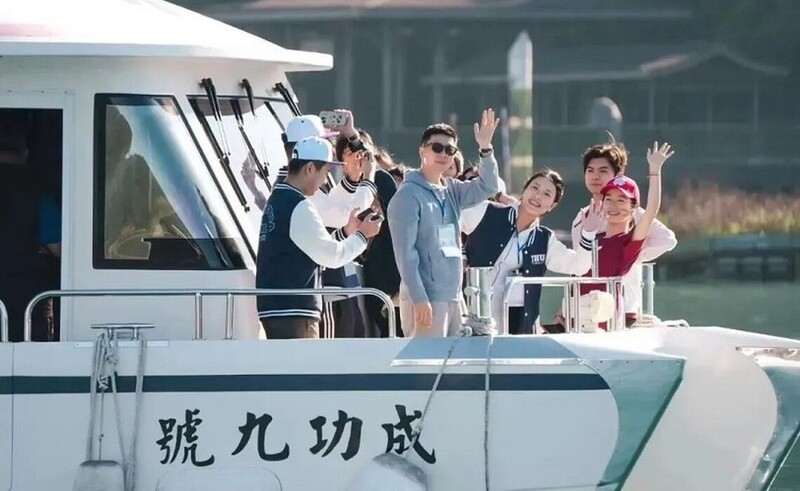 大陸高校師生今乘船暢遊日月潭 重溫小學課本裡的記憶