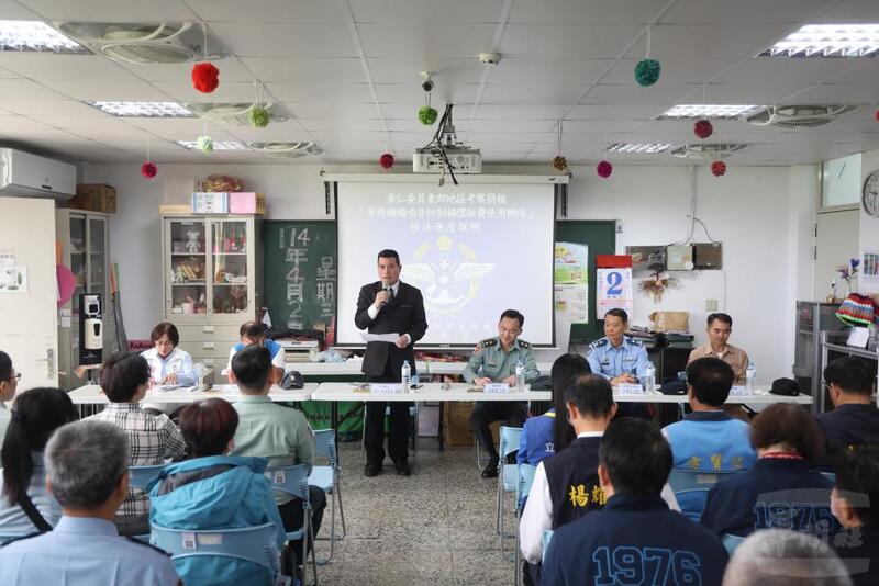 立委赴志航基地考察　肯定空軍捍衛領空辛勞