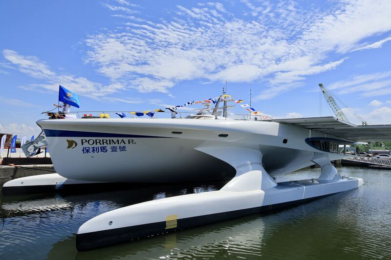 零碳排未來船「Porrima P111（保利馬壹號）」在興達港下水試航